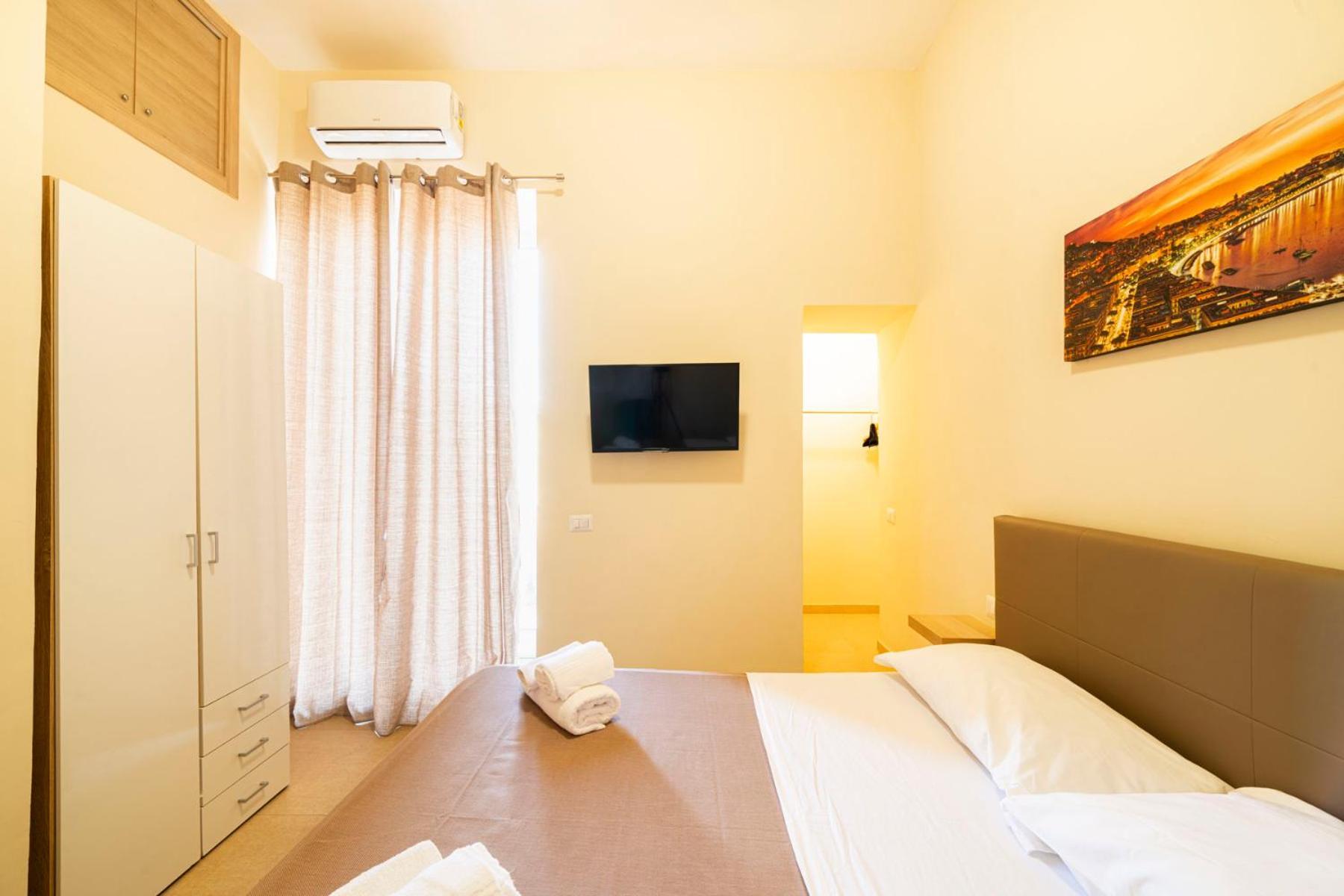 Corso 138 - Sleep & Fly - By Domusextra Bed & Breakfast Naples Exterior photo