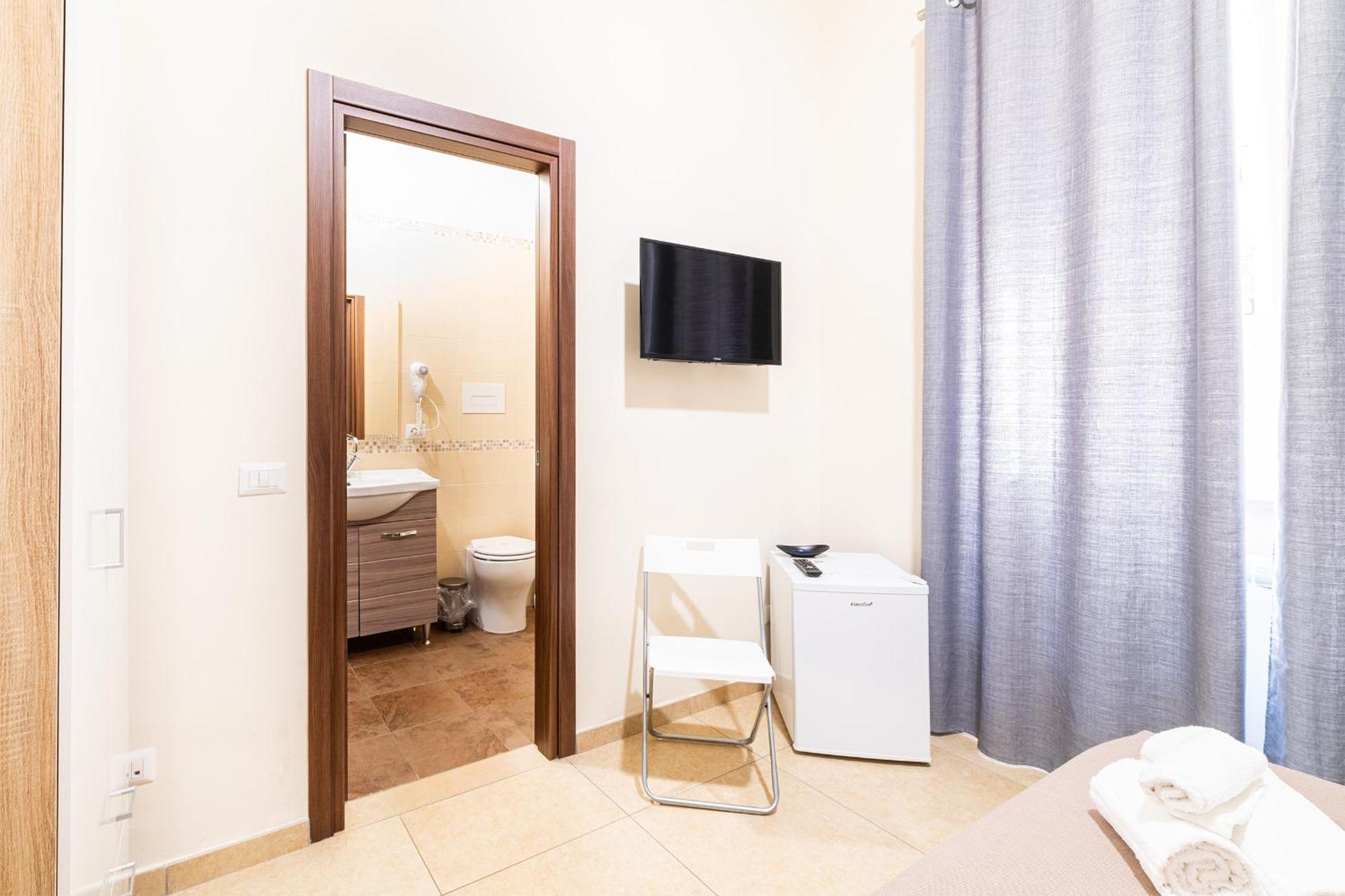 Corso 138 - Sleep & Fly - By Domusextra Bed & Breakfast Naples Exterior photo